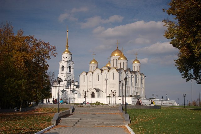 Успенский собор из парка.