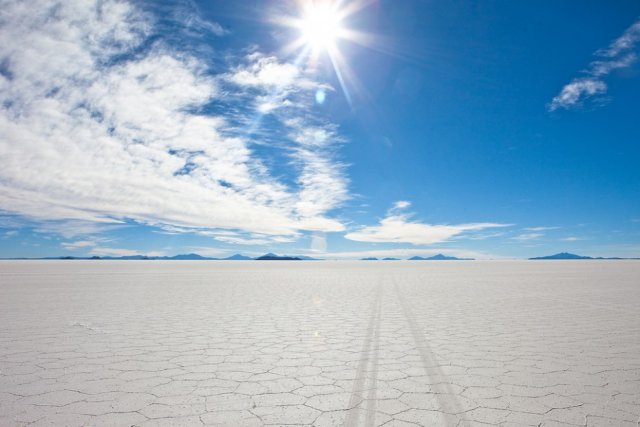 Самая большая соляная равнина в мире Солар де Юни (Боливия)